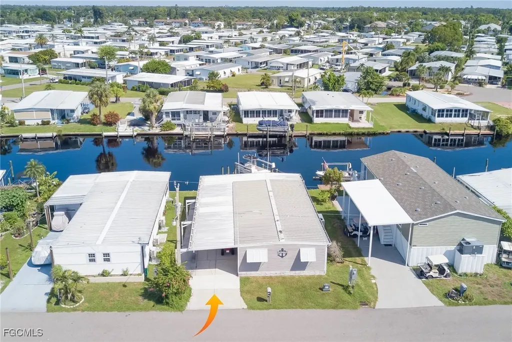 5509 Sir Walter Way North Fort Myers FL 33917