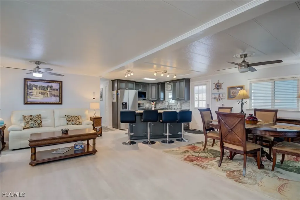 5509 Sir Walter Way North Fort Myers FL 33917