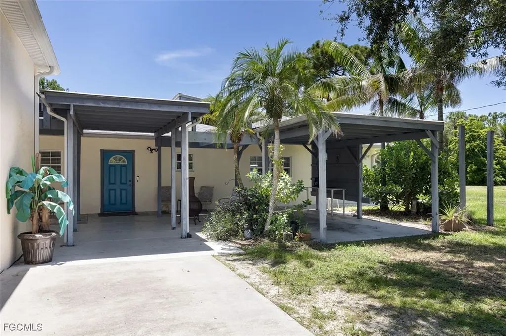 4301 Pine Road Fort Myers FL 33908