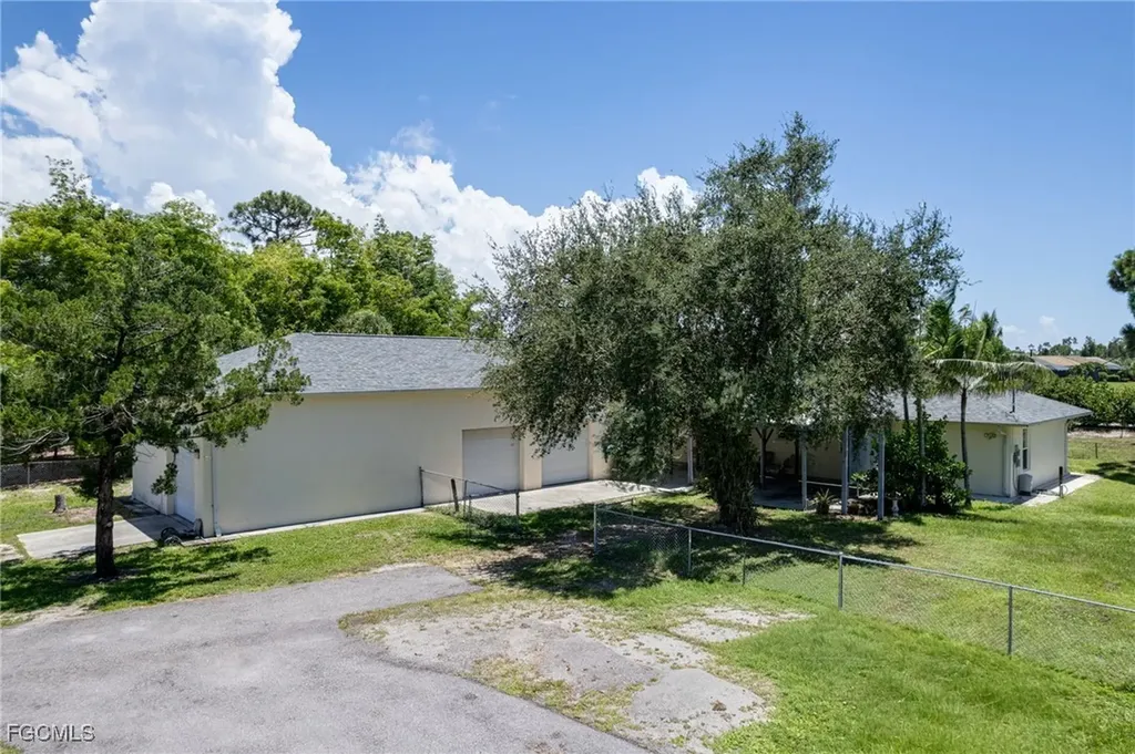 4301 Pine Road Fort Myers FL 33908