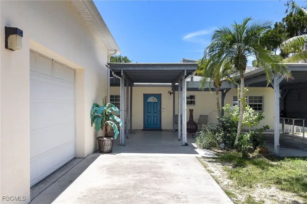 4301 Pine Road Fort Myers FL 33908