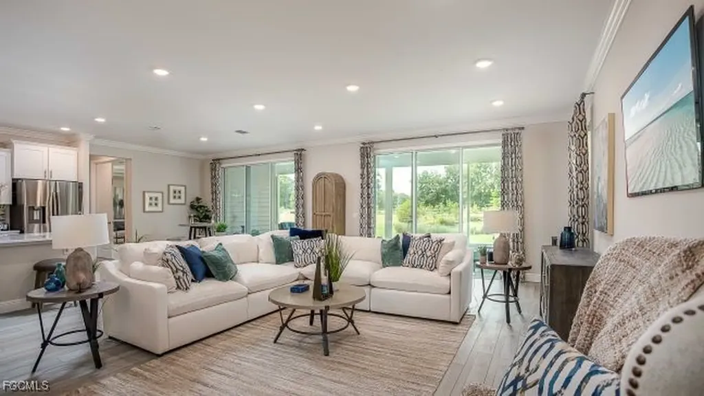 4725 24th Avenue SE Naples FL 34117