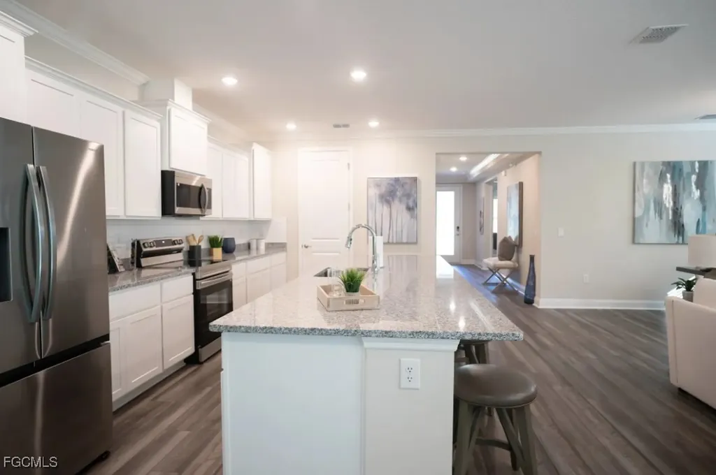 4725 24th Avenue SE Naples FL 34117