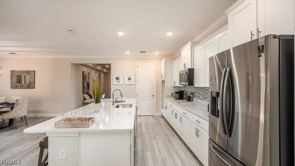 4725 24th Avenue SE Naples FL 34117