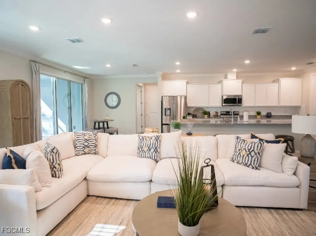 4725 24th Avenue SE Naples FL 34117