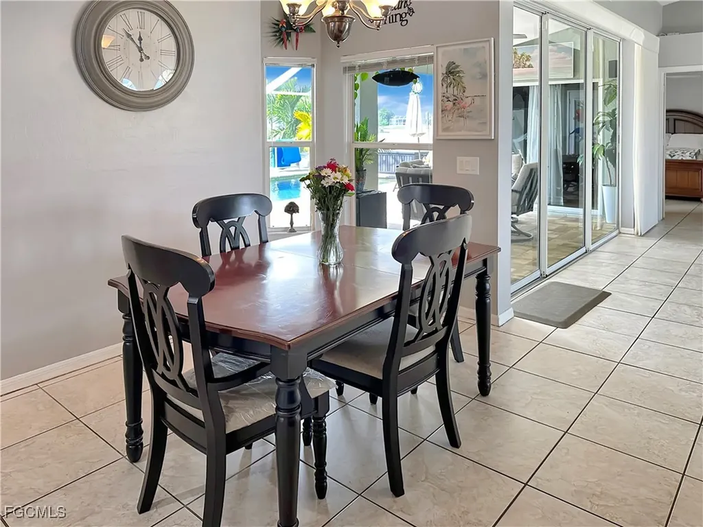 522 SE 4th Street Cape Coral FL 33990