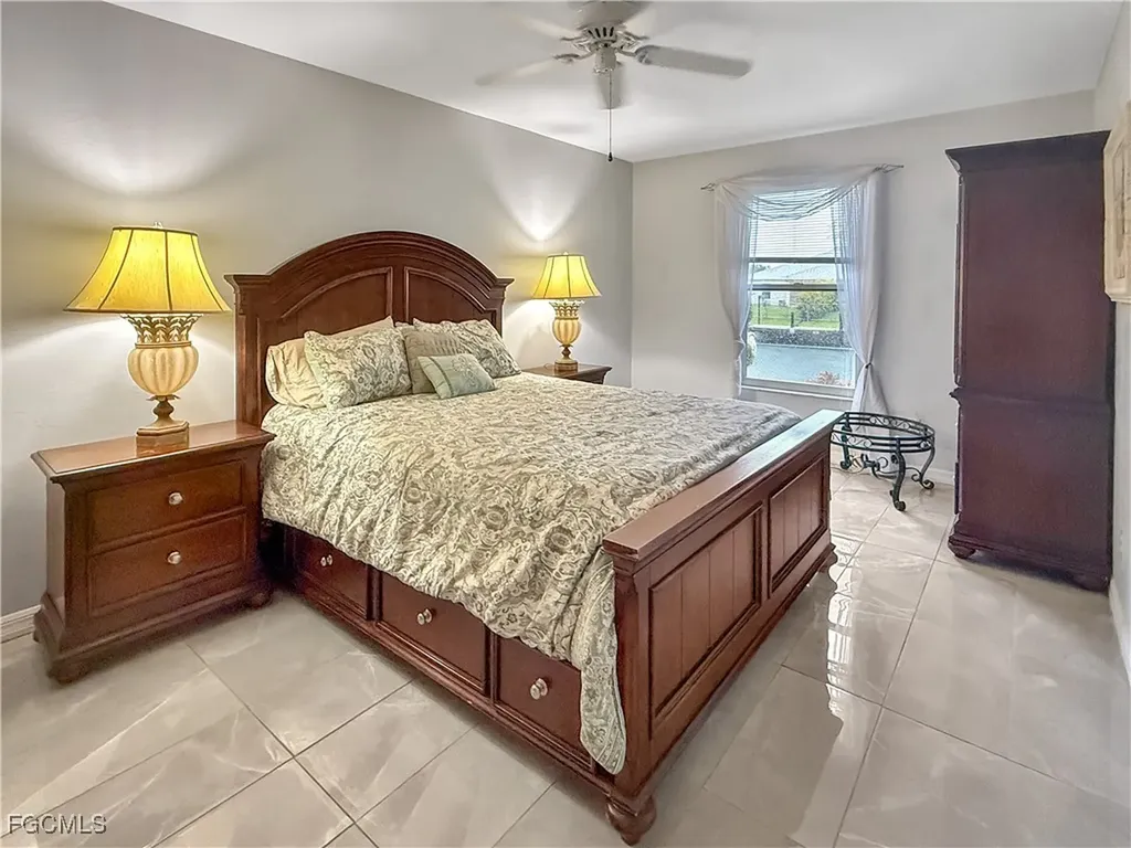 522 SE 4th Street Cape Coral FL 33990