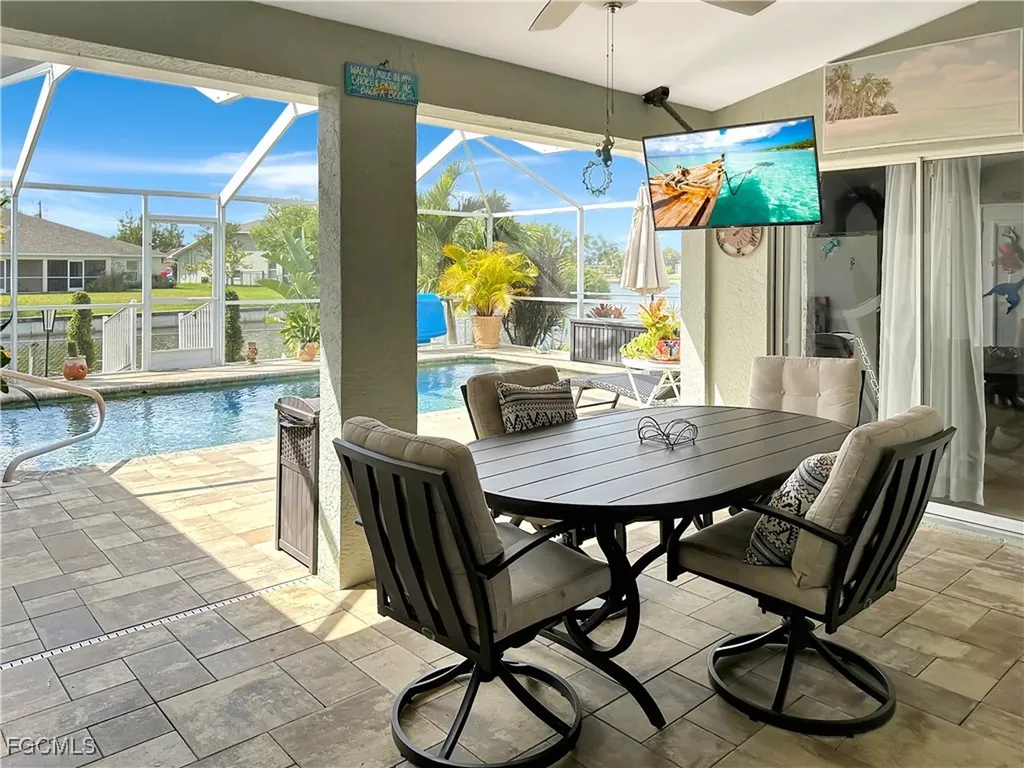 522 SE 4th Street Cape Coral FL 33990