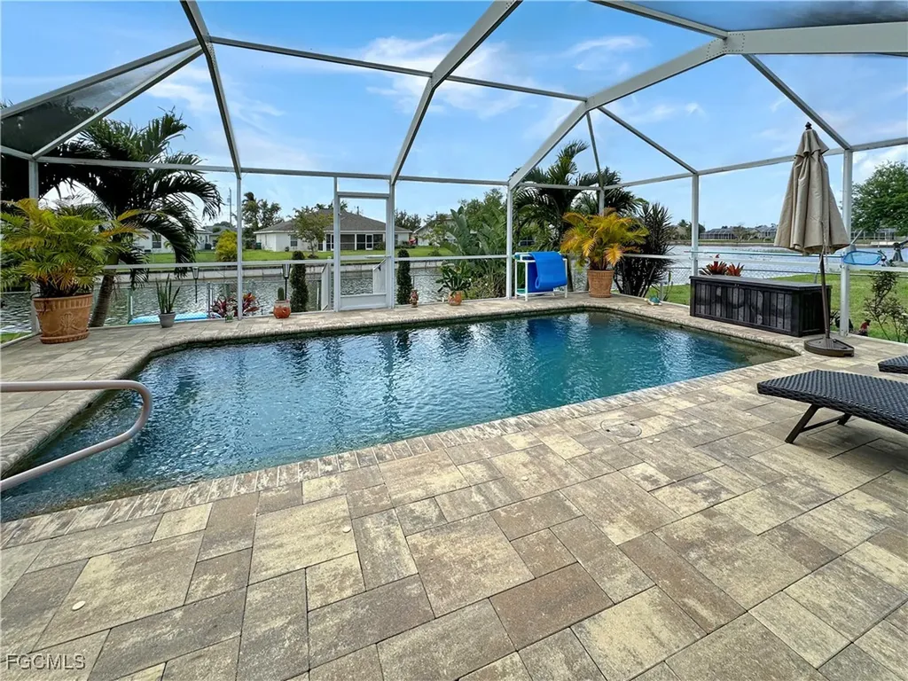 522 SE 4th Street Cape Coral FL 33990