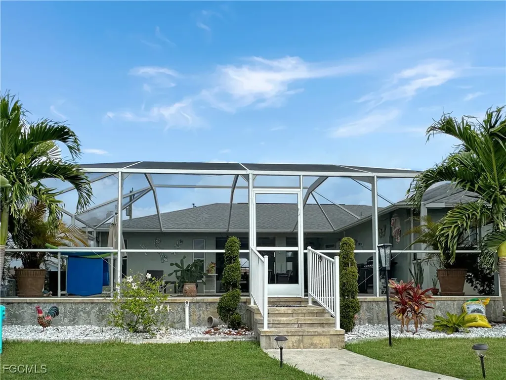 522 SE 4th Street Cape Coral FL 33990