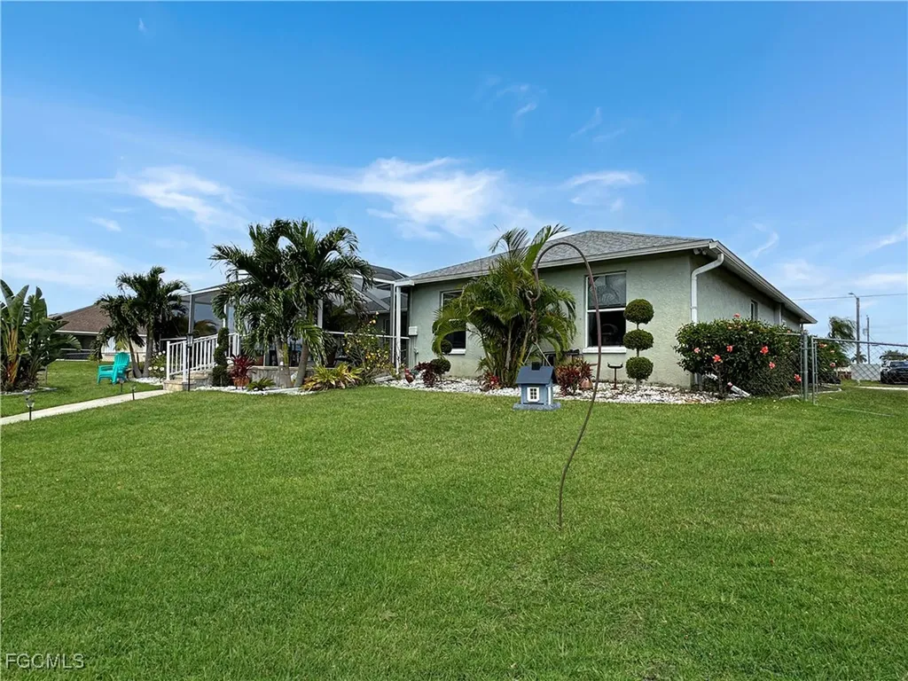 522 SE 4th Street Cape Coral FL 33990