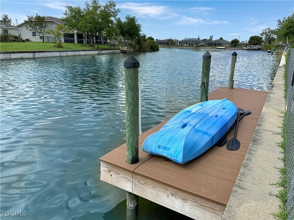 522 SE 4th Street Cape Coral FL 33990