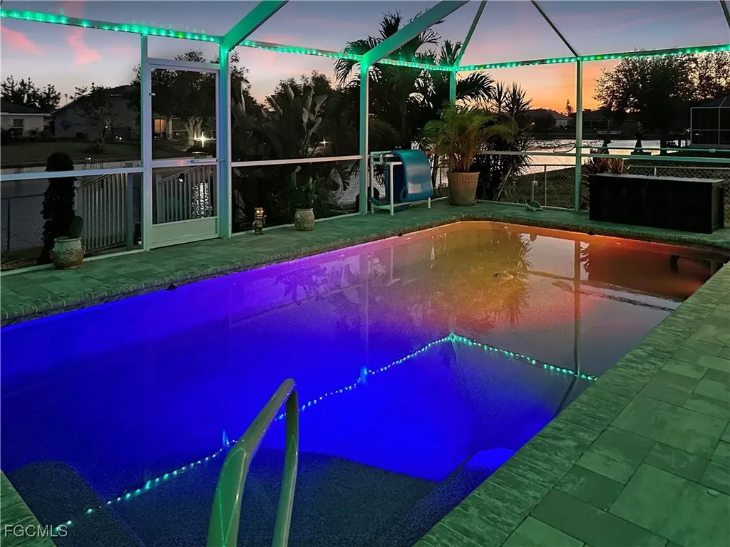 522 SE 4th Street Cape Coral FL 33990