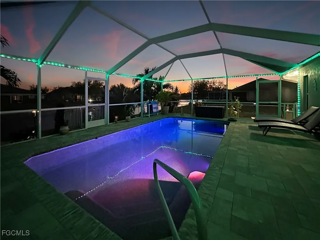 522 SE 4th Street Cape Coral FL 33990