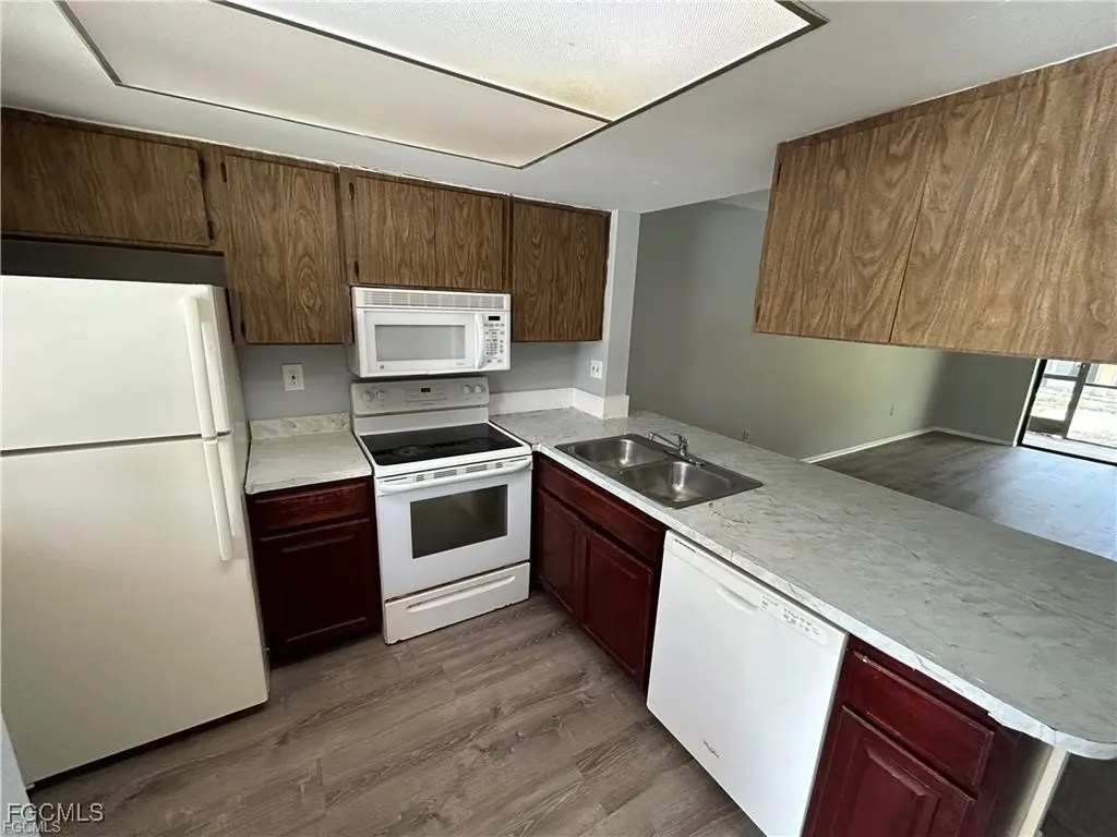 2690 Park Windsor Drive Fort Myers FL 33901