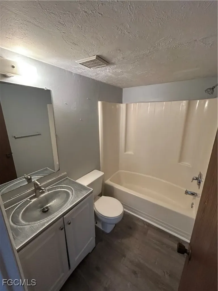 2690 Park Windsor Drive Fort Myers FL 33901