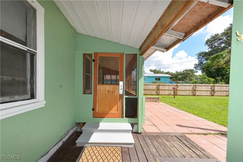 3510 E Riverside Drive Fort Myers FL 33916