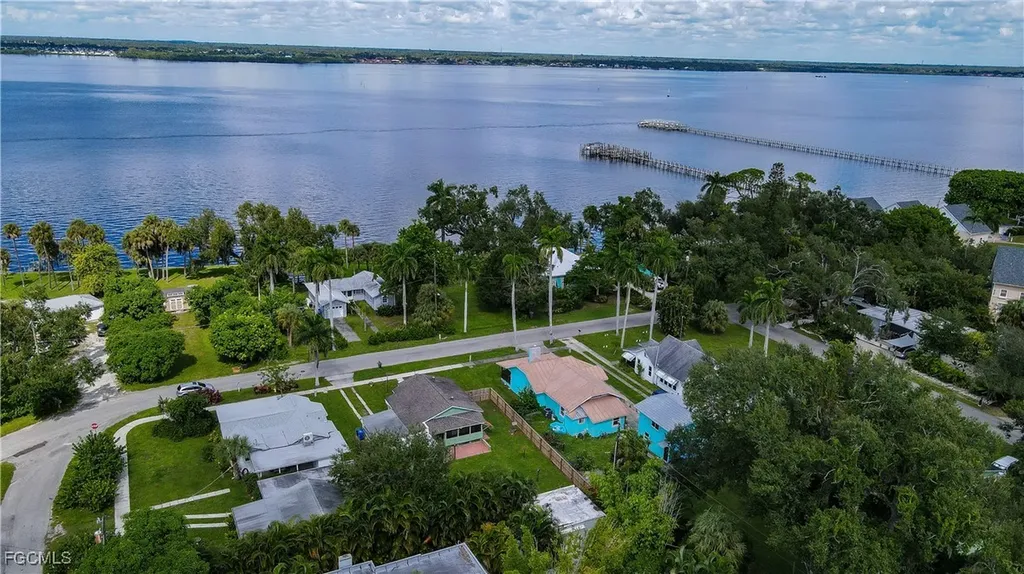 3510 E Riverside Drive Fort Myers FL 33916