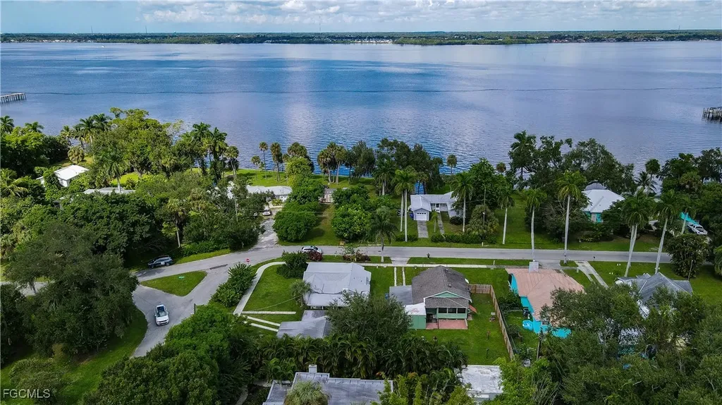 3510 E Riverside Drive Fort Myers FL 33916