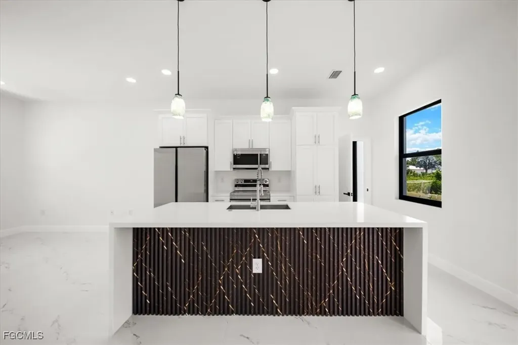 1262 Bowles Avenue Fort Myers FL 33913