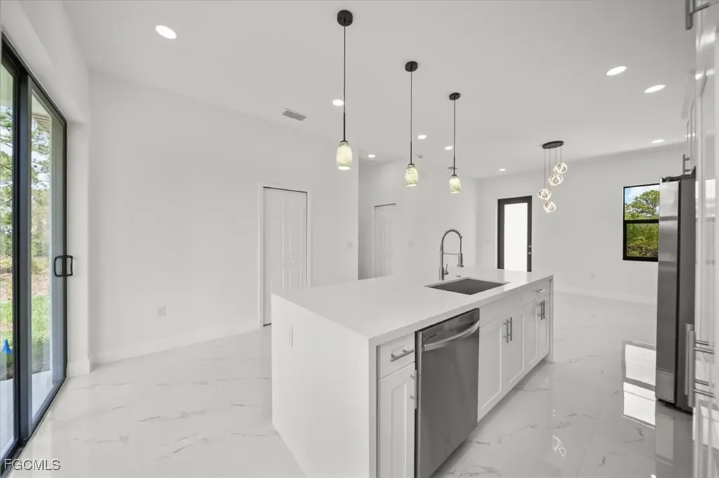 1262 Bowles Avenue Fort Myers FL 33913