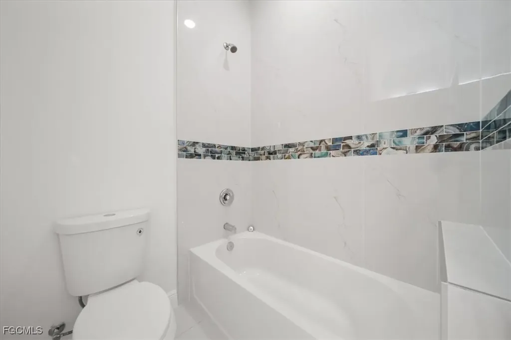 1262 Bowles Avenue Fort Myers FL 33913