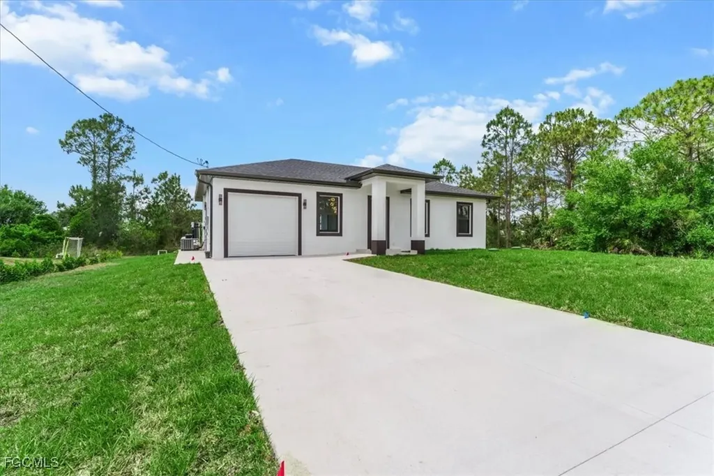 1262 Bowles Avenue Fort Myers FL 33913