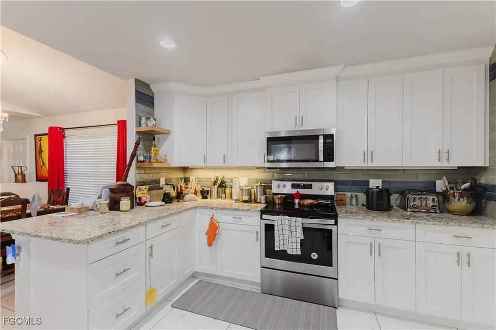 6131 Arbor Avenue Fort Myers FL 33905