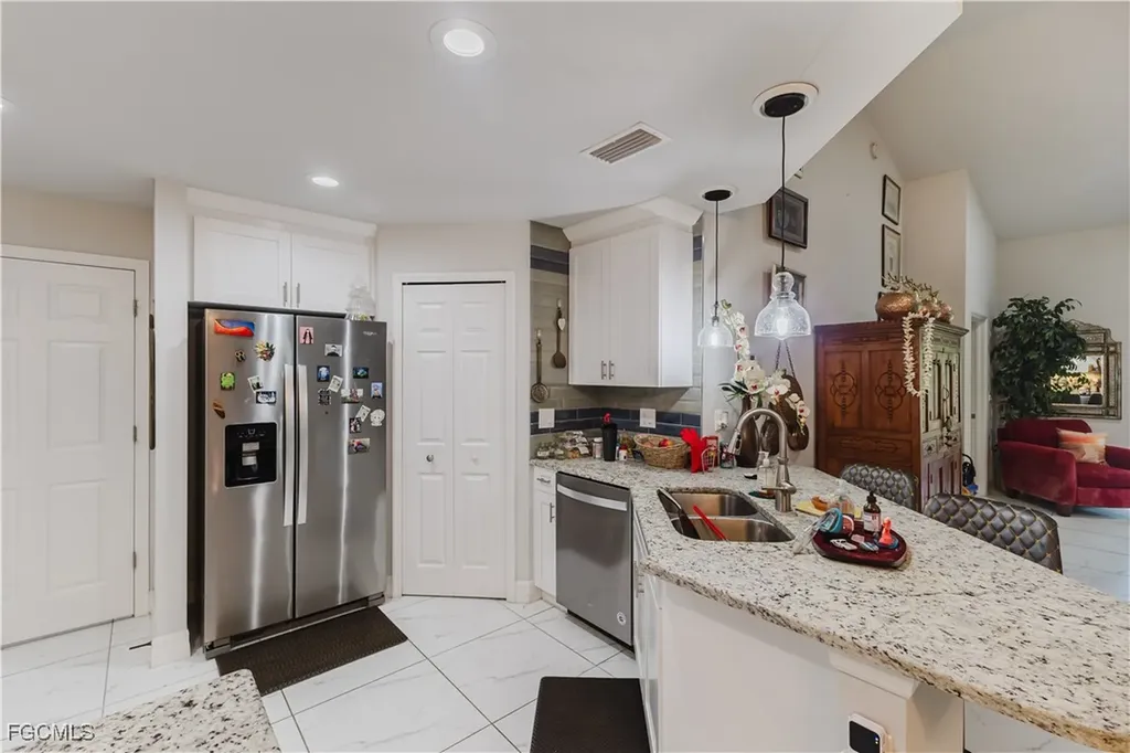 6131 Arbor Avenue Fort Myers FL 33905