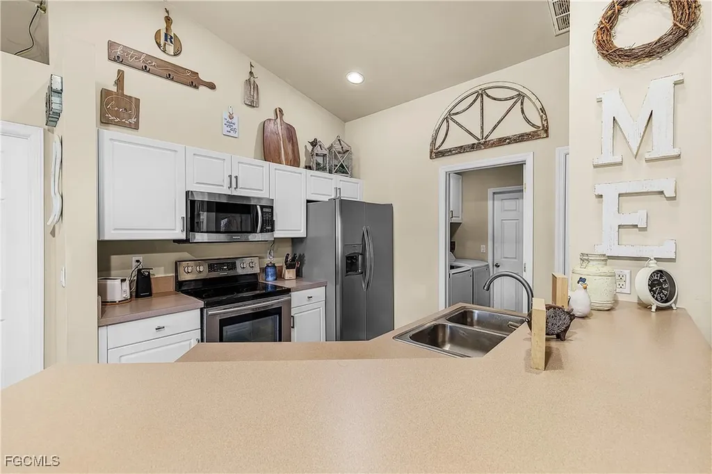 2029 Savona Parkway W Cape Coral FL 33914