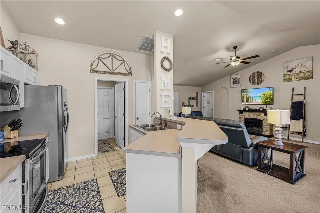 2029 Savona Parkway W Cape Coral FL 33914