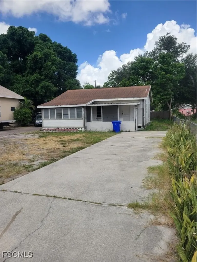 2816 Central Avenue Fort Myers FL 33901