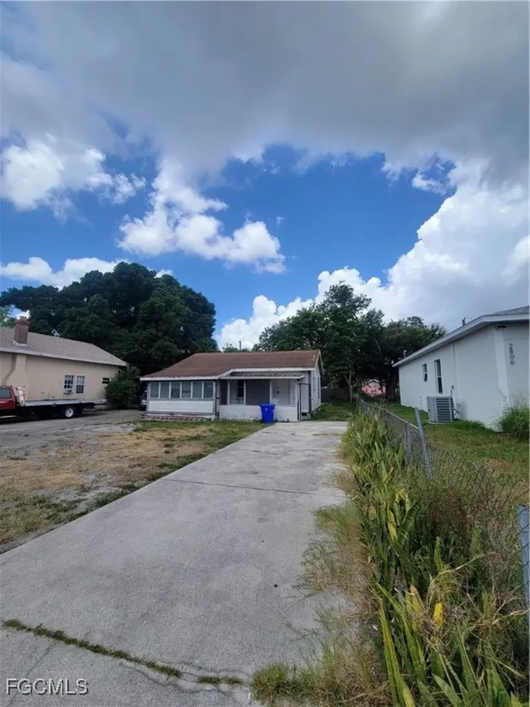 2816 Central Avenue Fort Myers FL 33901