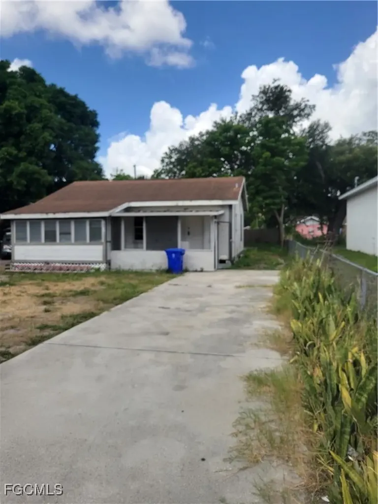 2816 Central Avenue Fort Myers FL 33901