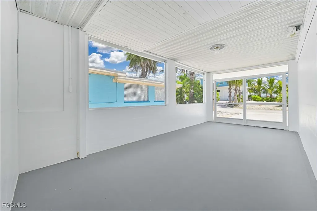 2500 Harbor View Drive Matlacha FL 33993