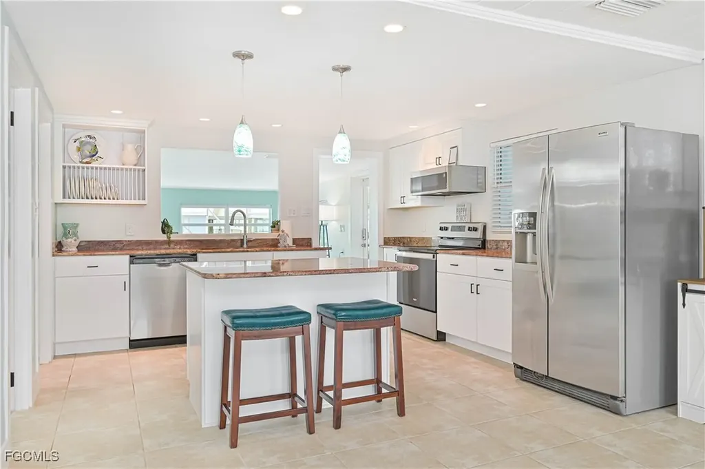 2500 Harbor View Drive Matlacha FL 33993