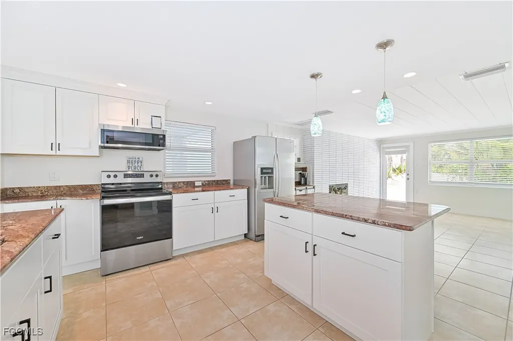 2500 Harbor View Drive Matlacha FL 33993