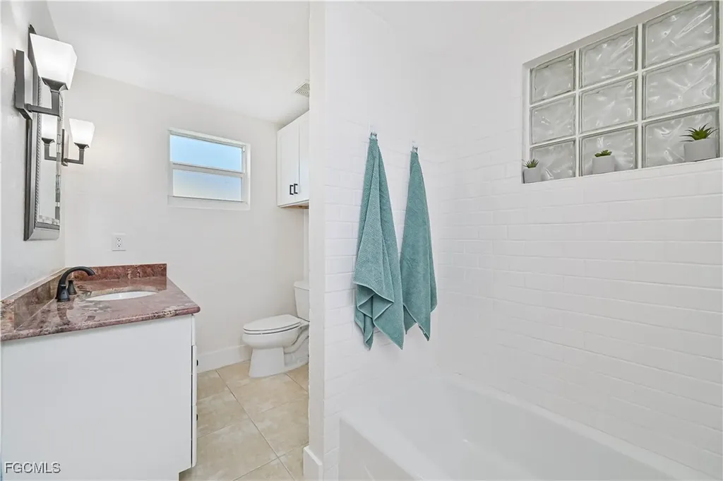 2500 Harbor View Drive Matlacha FL 33993