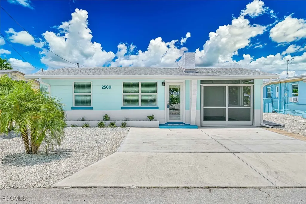 2500 Harbor View Drive Matlacha FL 33993