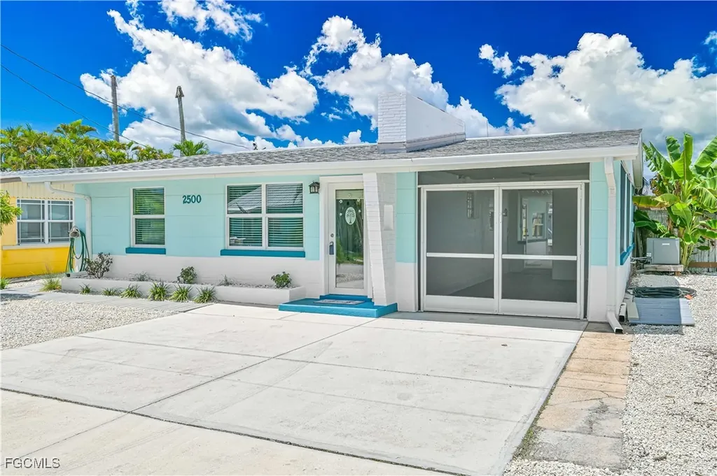 2500 Harbor View Drive Matlacha FL 33993