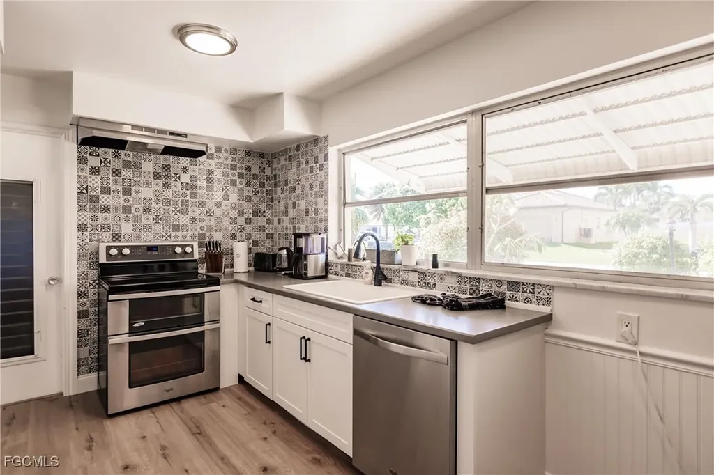 1437 Vendome Court Cape Coral FL 33904