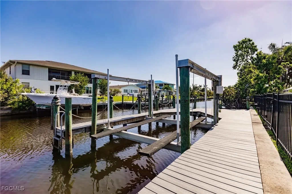 1437 Vendome Court Cape Coral FL 33904