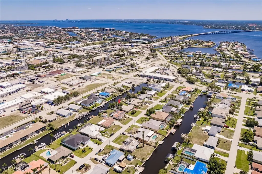 1437 Vendome Court Cape Coral FL 33904