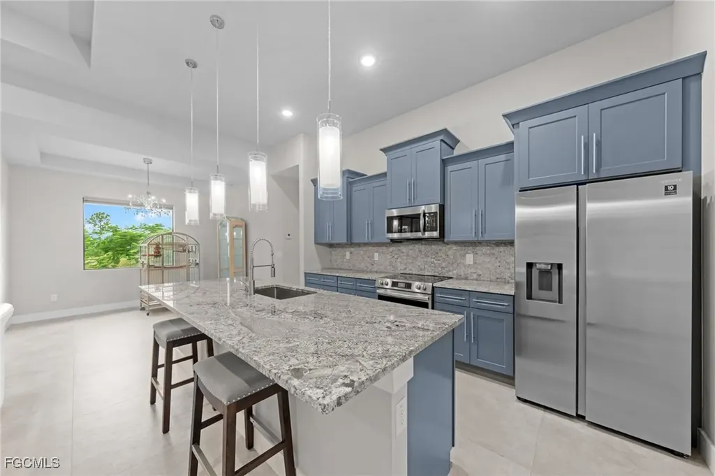 4450 Connection Avenue Cape Coral FL 33909