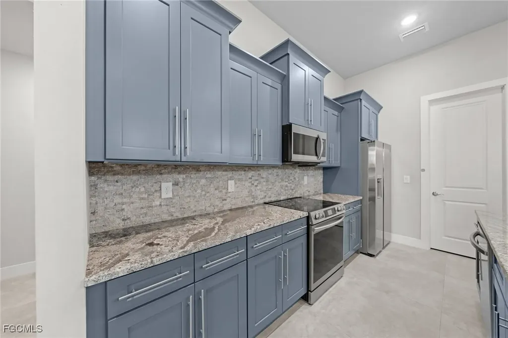 4450 Connection Avenue Cape Coral FL 33909