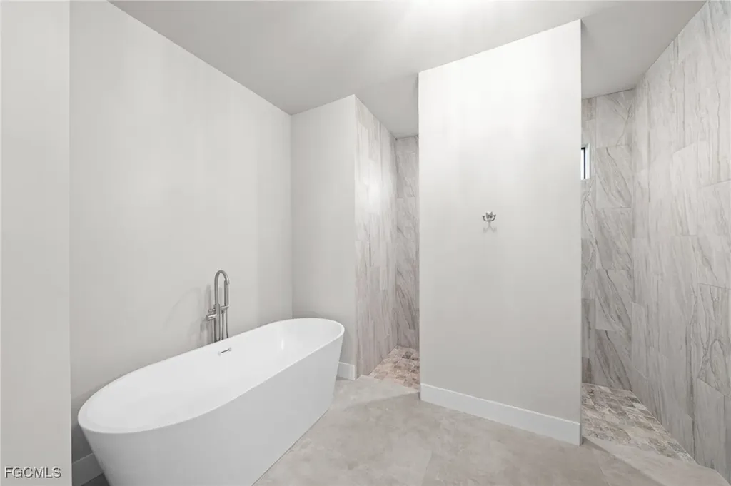 4450 Connection Avenue Cape Coral FL 33909