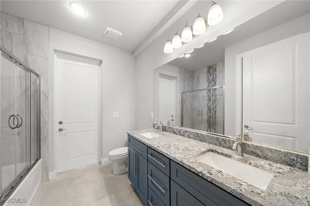 4450 Connection Avenue Cape Coral FL 33909