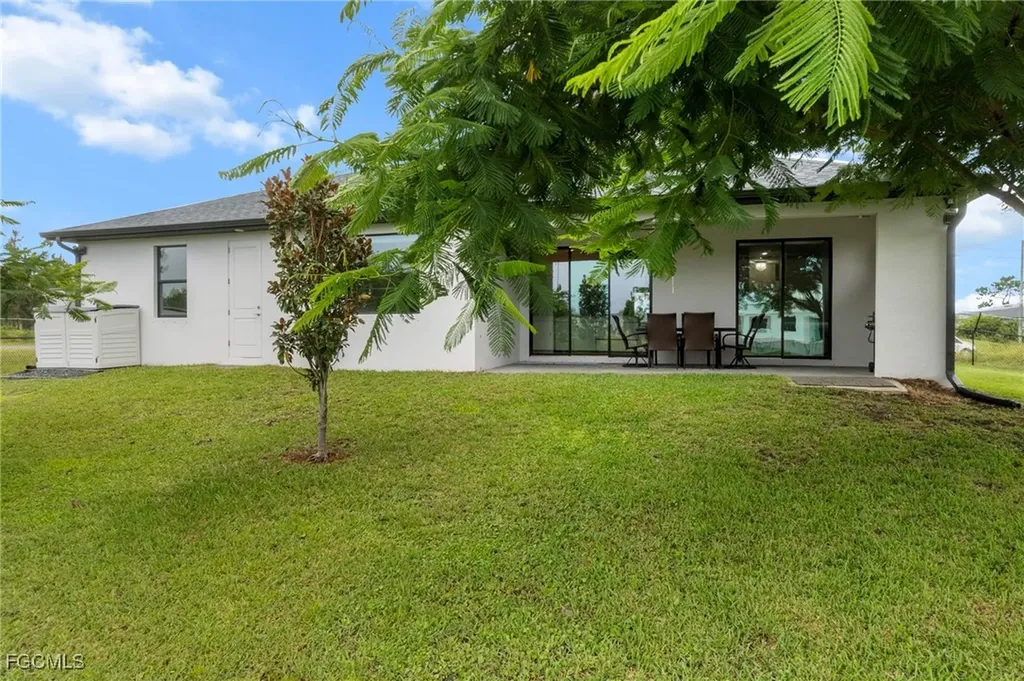 4450 Connection Avenue Cape Coral FL 33909