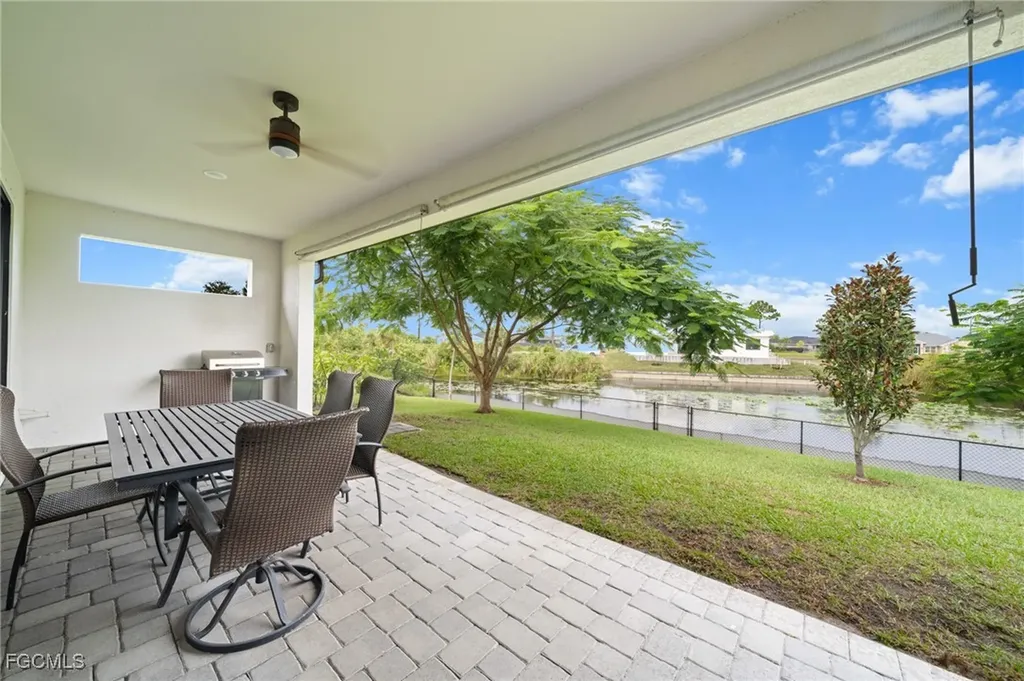 4450 Connection Avenue Cape Coral FL 33909