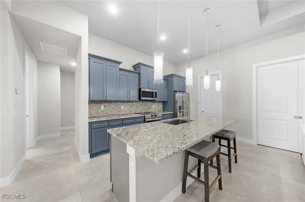 4450 Connection Avenue Cape Coral FL 33909